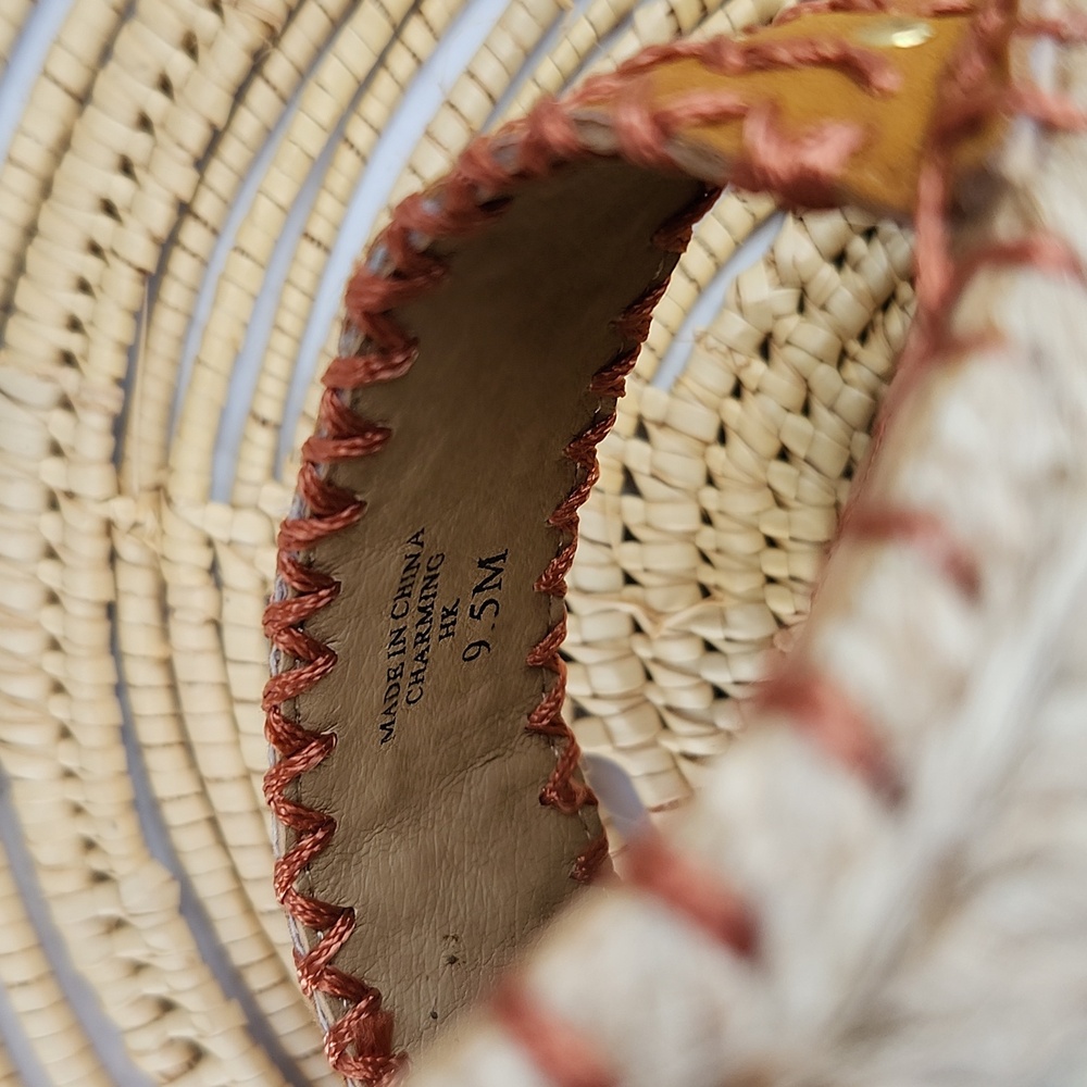 NWOT ADRIENNE VITTADINI "CHARMING" ESPADRILLE WEDGE SANDALS - Picture 8 of 12